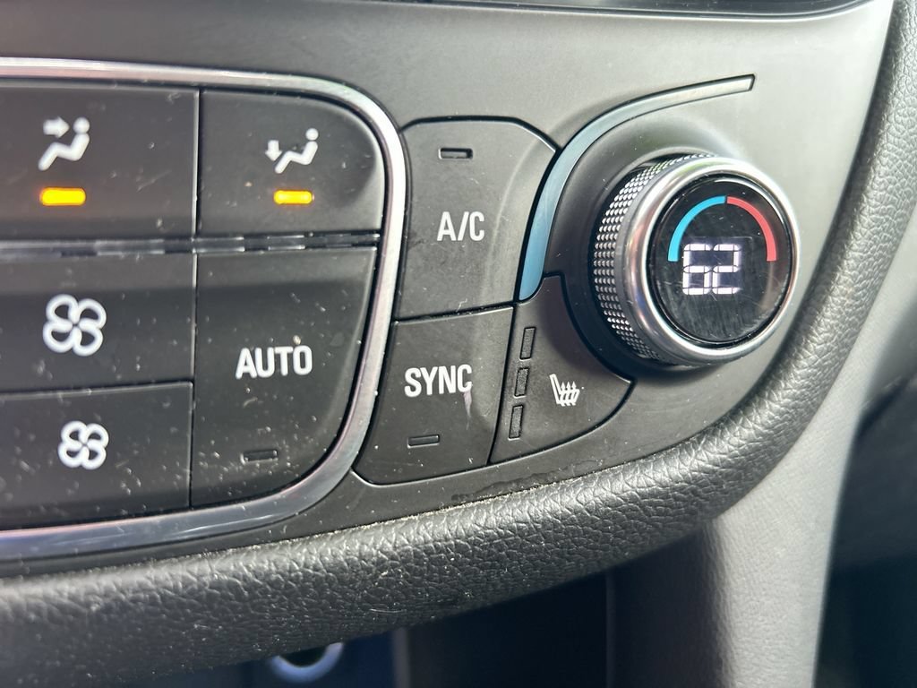 Used 2019 CAJUN RED TINTCOAT Chevrolet LT image 30