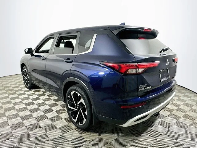 Certified Used 2023 Blue Mitsubishi SE image 5