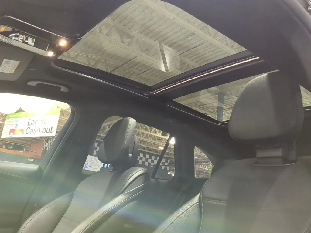 Used 2023 Black Mercedes-Benz GLC 300 image 17