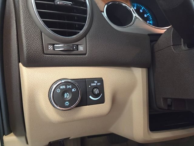 Used 2011 White Buick CXL image 28