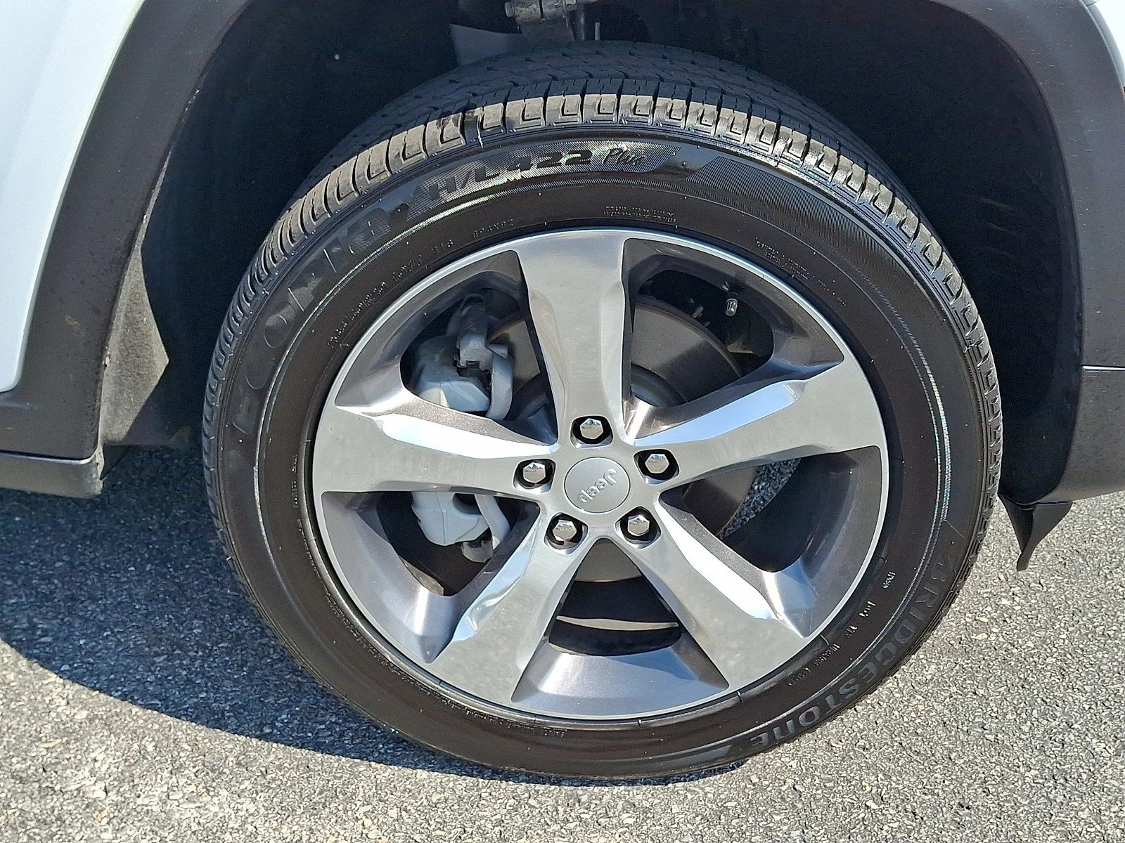 Certified Used 2025 Bright White Clearcoat Jeep Limited image 9