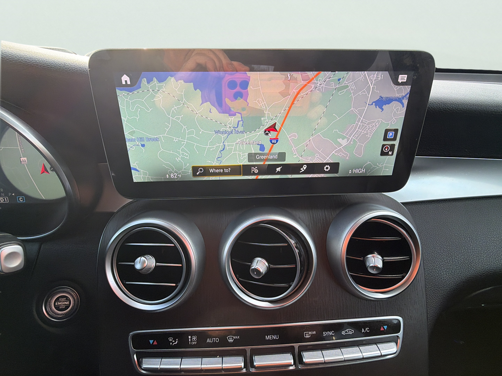 Used 2022 White Mercedes-Benz GLC 300 image 16