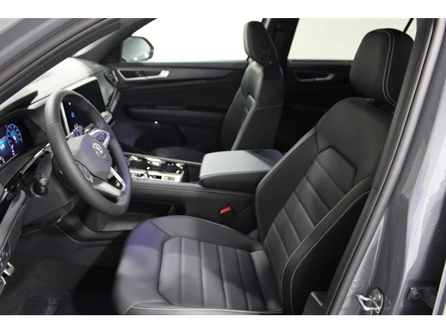 New 2026 Pure Gray Volkswagen 2.0T SEL R-Line Black image 3