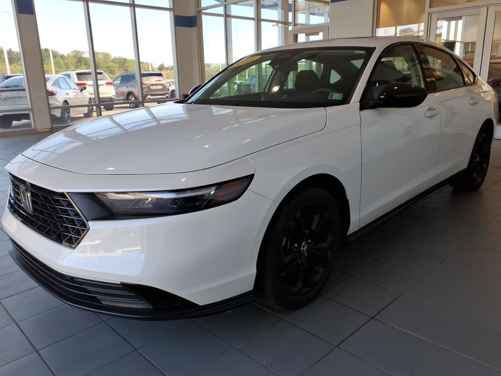 2025 Honda Accord SE - Photo 8