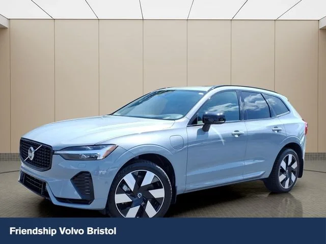 2024 Volvo XC60 T8 Ultimate Dark Theme AWD's photo