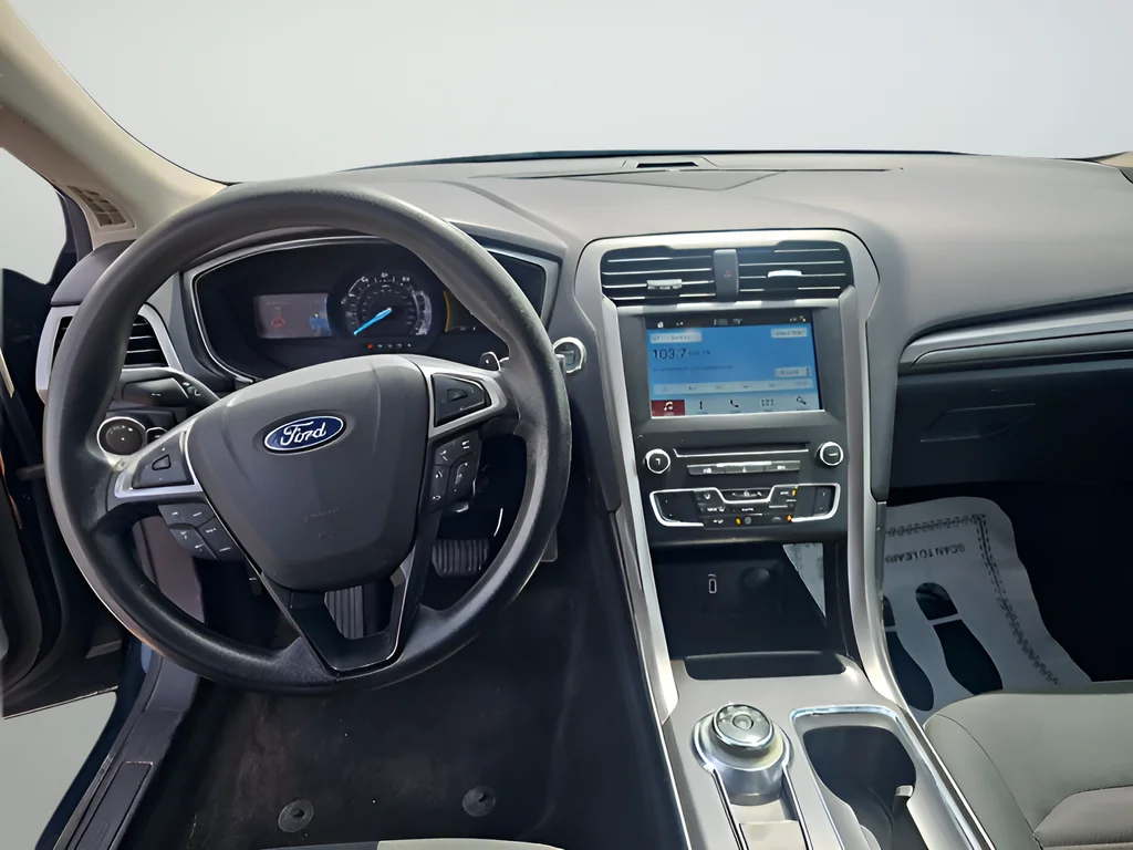 Used 2018 Black Ford SE image 11