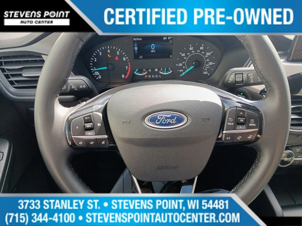 Used 2022 Red Metallic Ford SE image 18