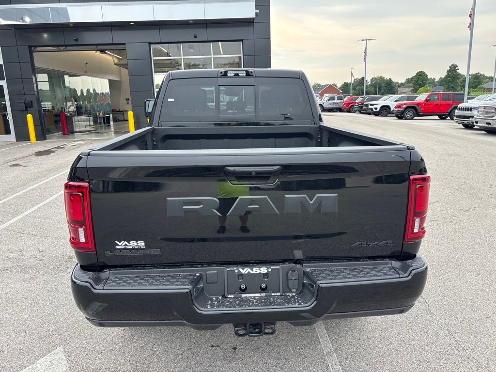 New 2026 Diamond Black Crystal Pearl-Coat Exterior Paint RAM Laramie image 4