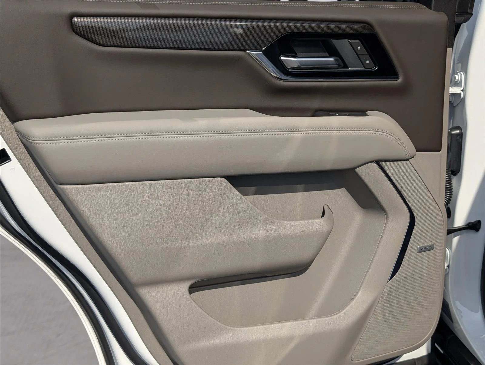 New 2026 Summit White GMC Elevation image 20