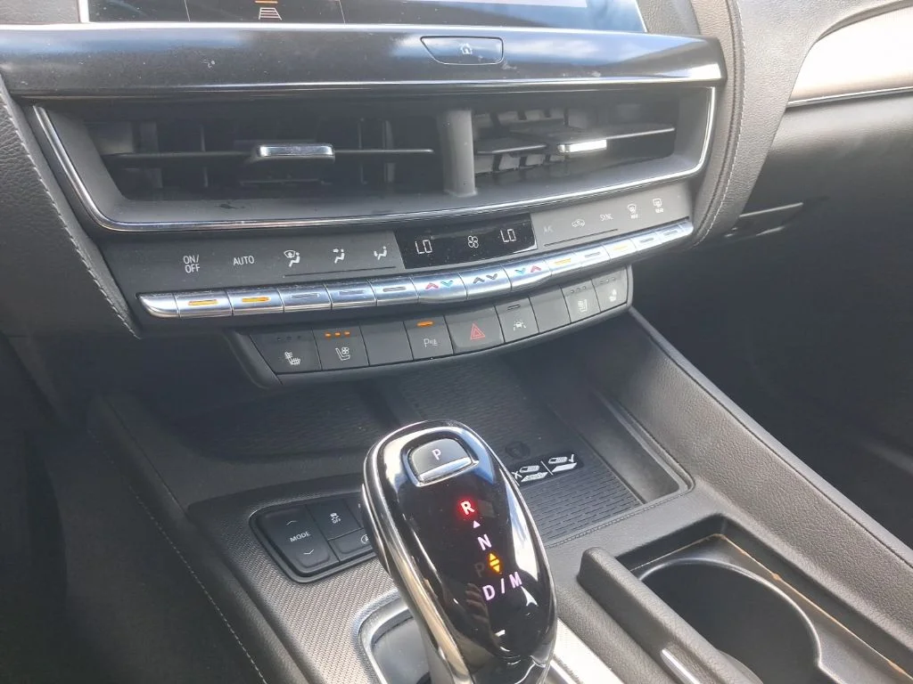 Used 2023 White Cadillac Premium Luxury image 28