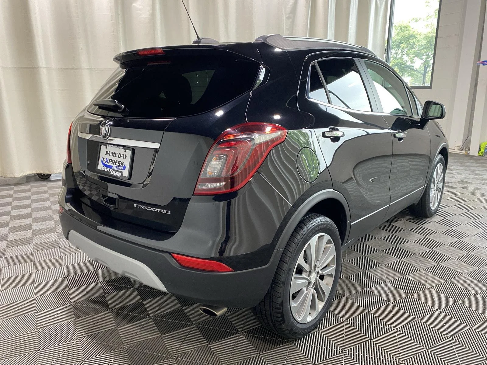 Used 2020 Ebony Twilight Metallic Buick Preferred image 7