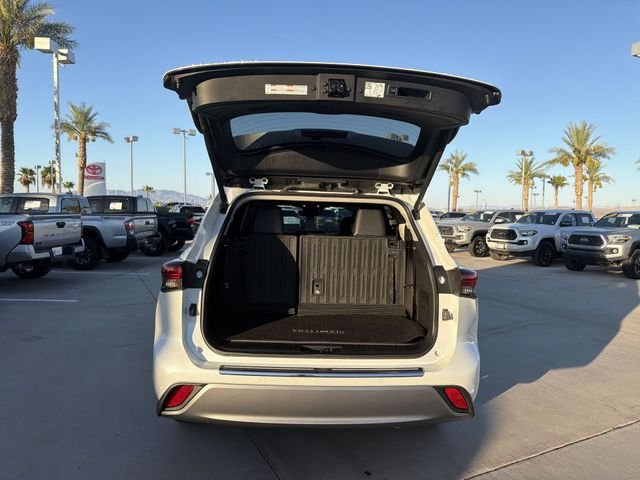 2024 Toyota Highlander Platinum - Photo 31