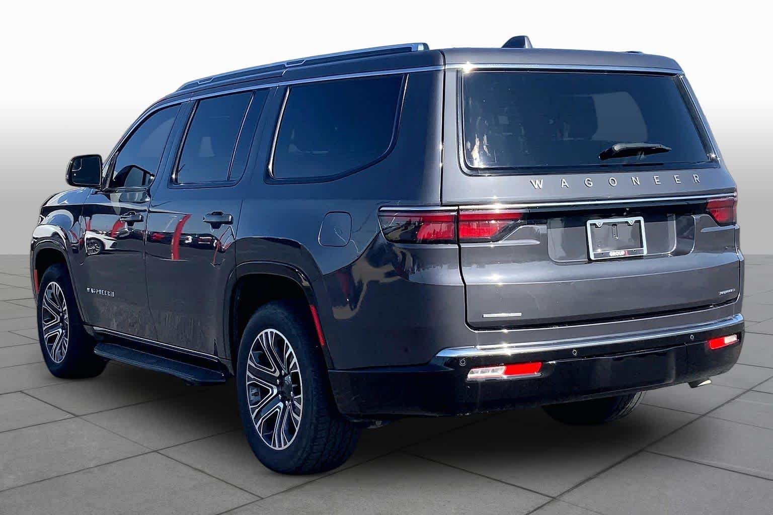 Used 2022 Baltic Gray Metallic Clearcoat Jeep Series III image 12
