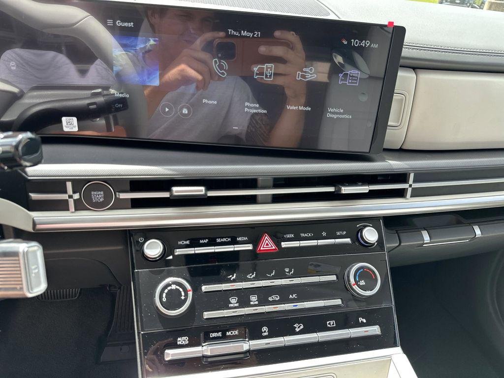 New 2026 Ecotronic Gray Hyundai SE FWD image 16