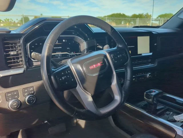 Used 2023 Red GMC SLT image 9