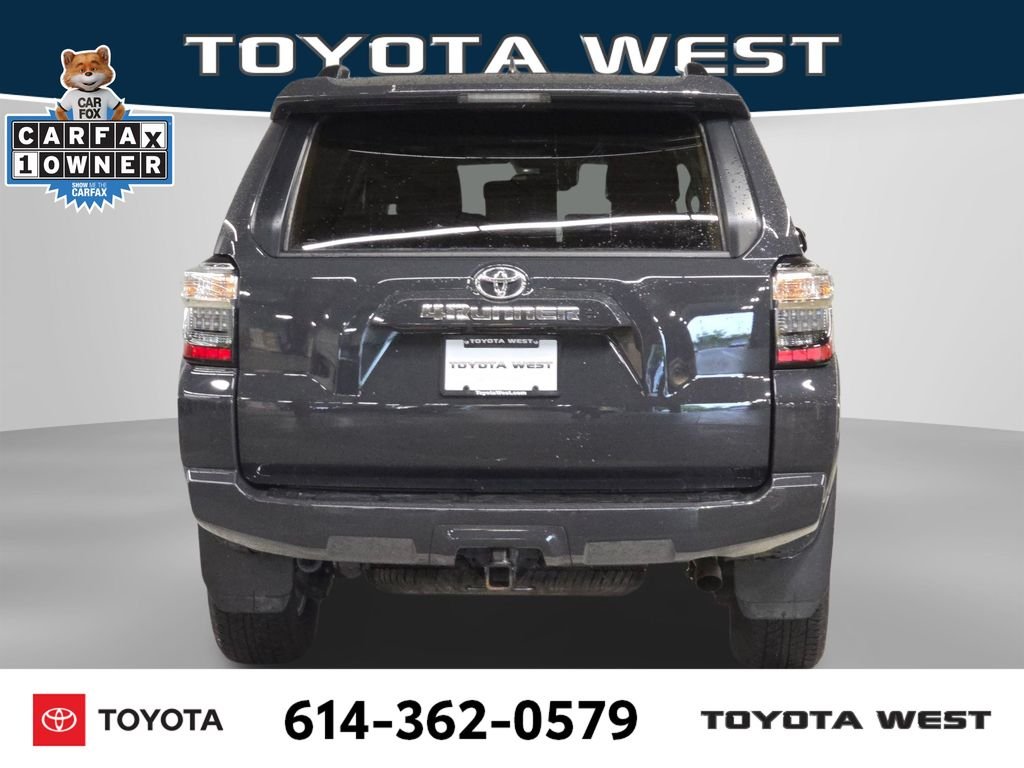 Used 2024  Toyota SR5 Premium image 8