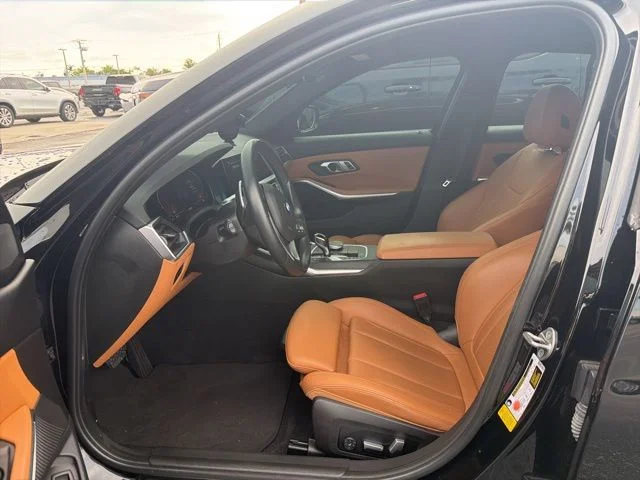 Used 2022 Black BMW 330i image 9