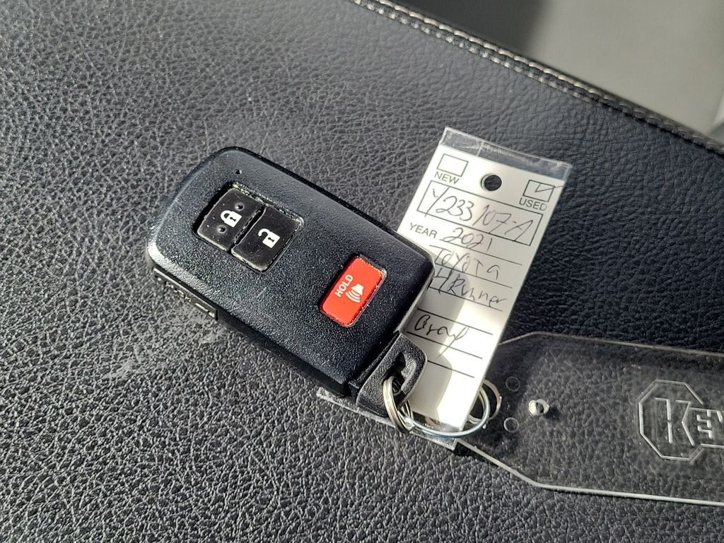 2021 Toyota 4Runner SR5 Premium - Photo 24