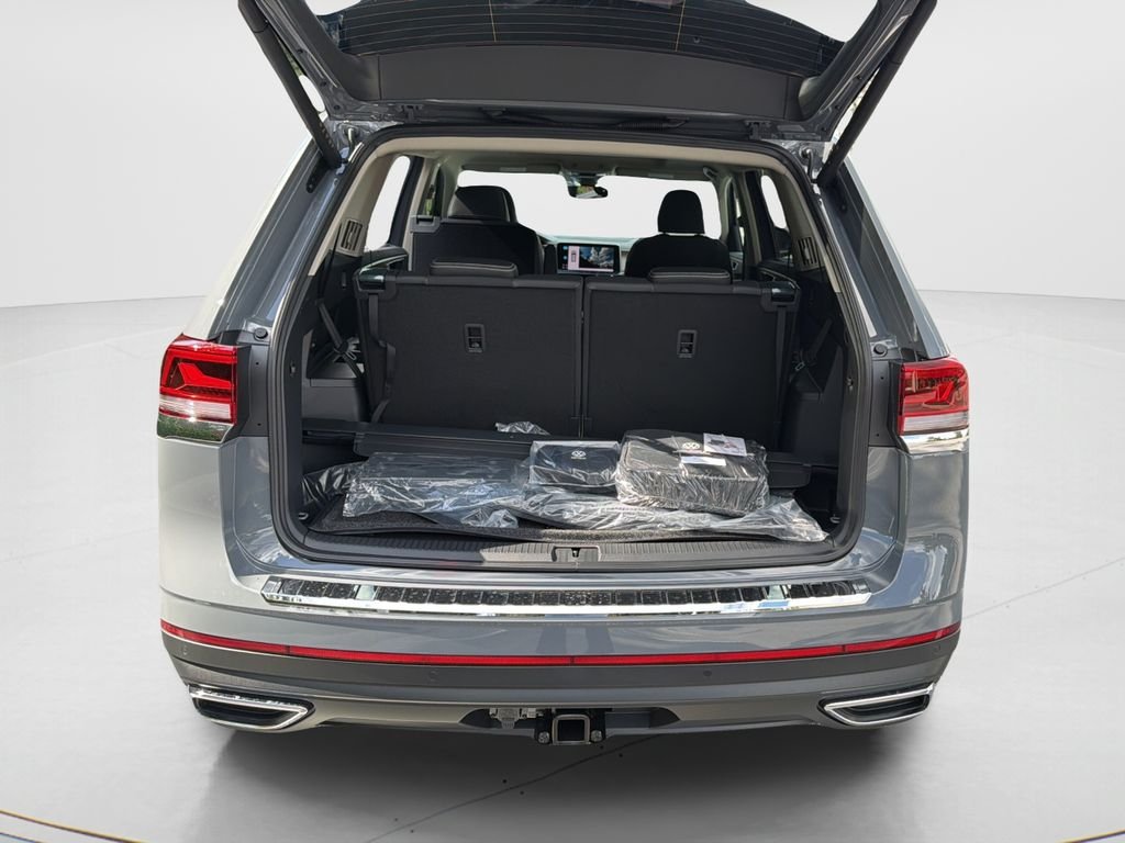 New 2026 Pure Gray Volkswagen SE w/Technology image 10