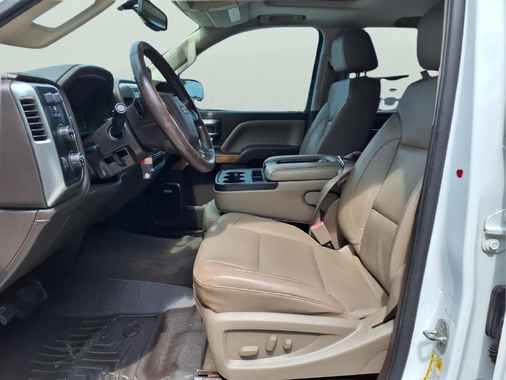 Used 2016 SUMMIT WHITE Chevrolet LTZ image 12