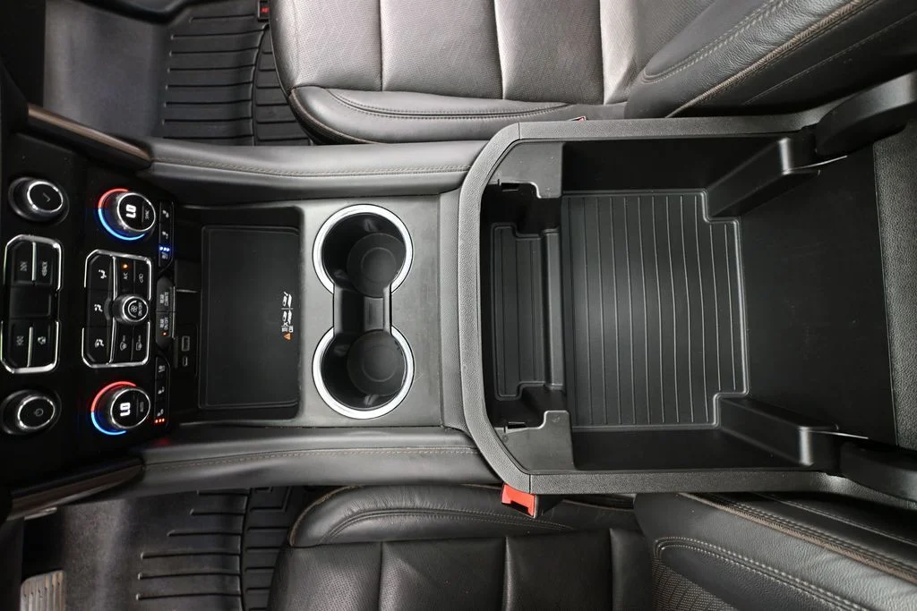 Used 2021 White Chevrolet High Country image 40