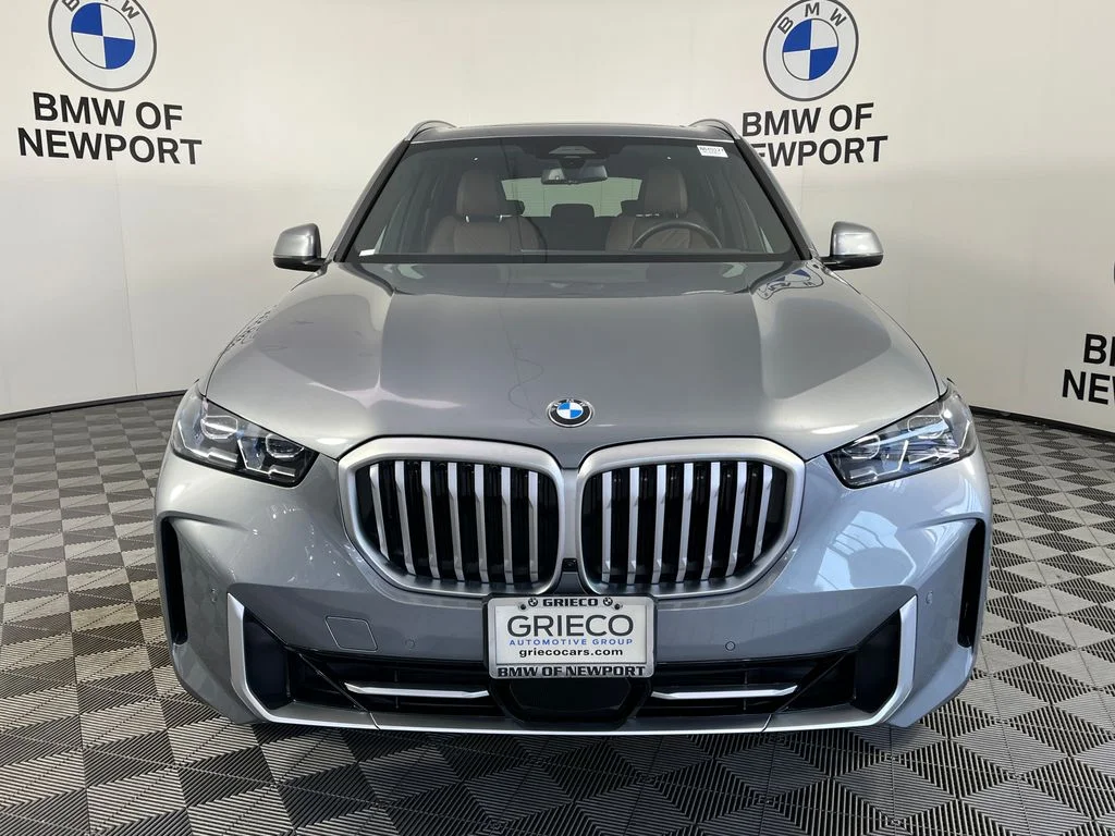 Certified Used 2026 Gray BMW xDrive40i image 6