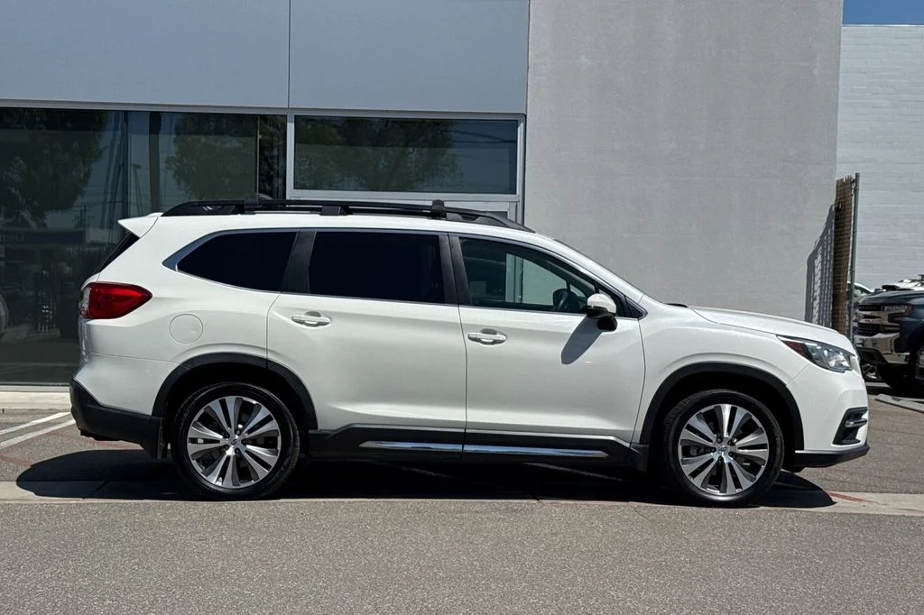 Used 2020 White Subaru Limited image 3