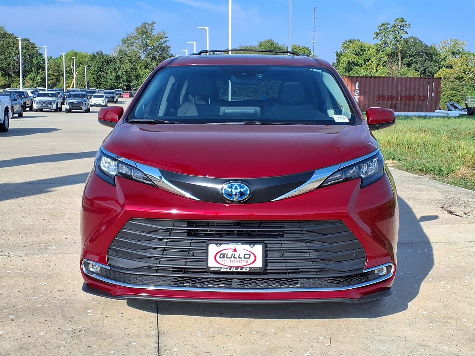 Certified Used 2024 Pearl Toyota XLE image 4