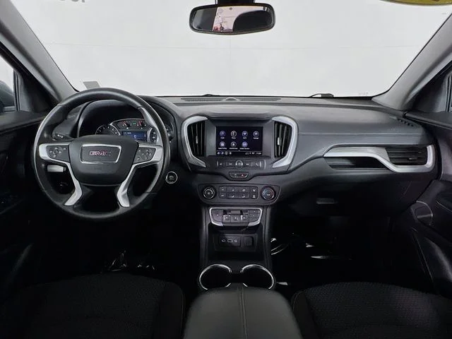 Used 2024 Silver GMC SLE image 23