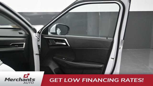 Used 2024 White Mitsubishi SE image 14