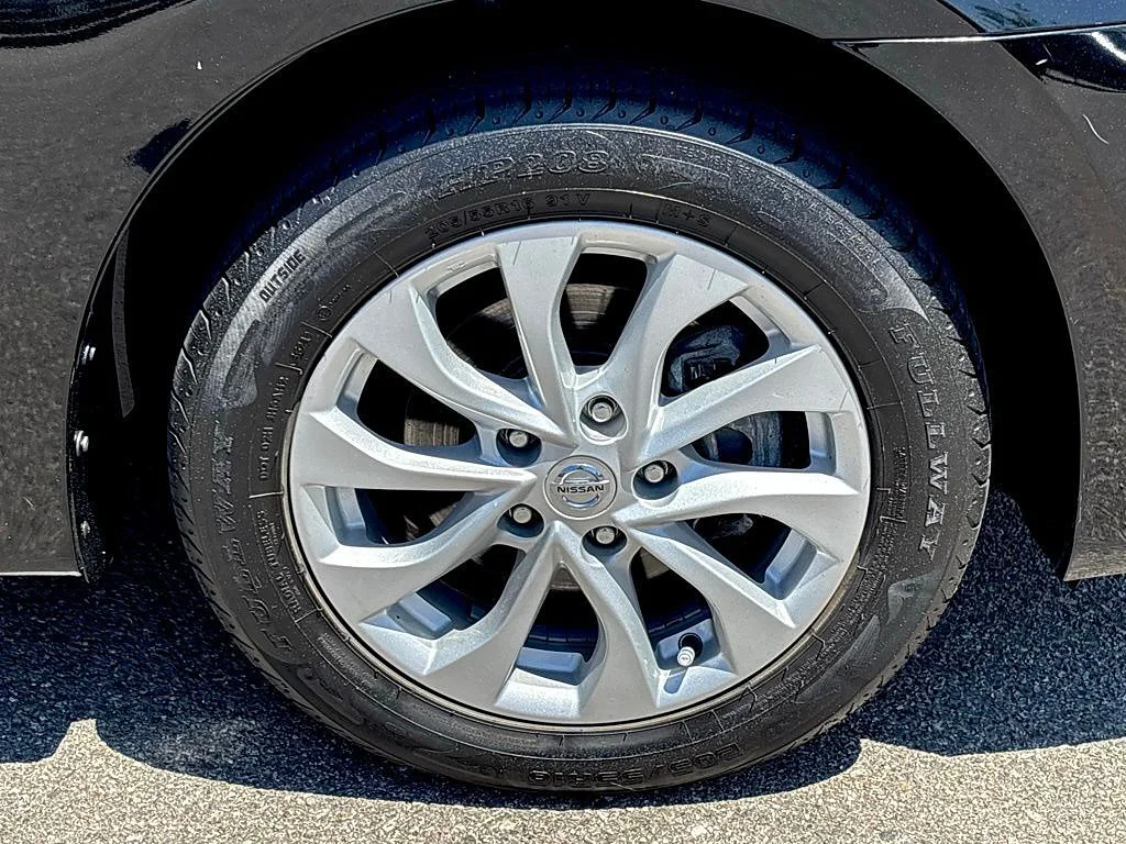 Used 2019 Super Black Nissan SV image 27