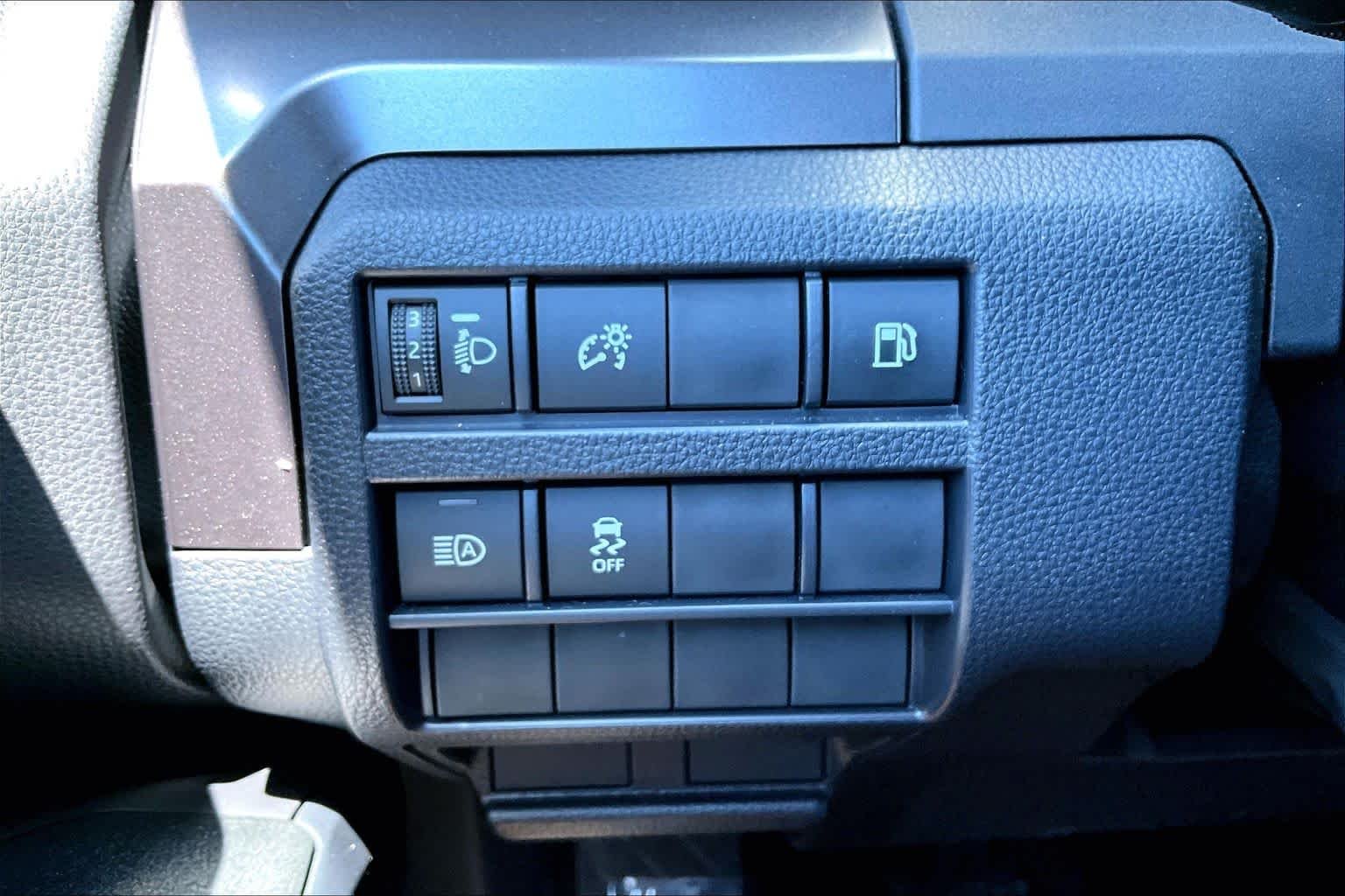 Used 2025 Underground Toyota SR5 image 35