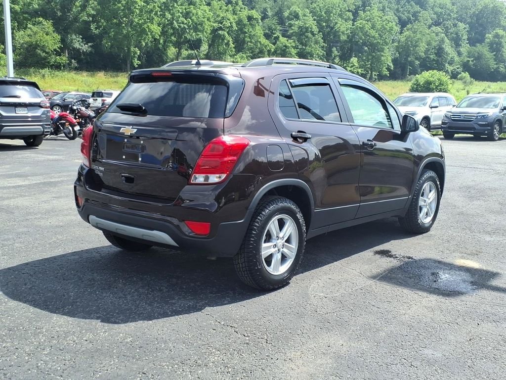Used 2022 Red Chevrolet LT image 5