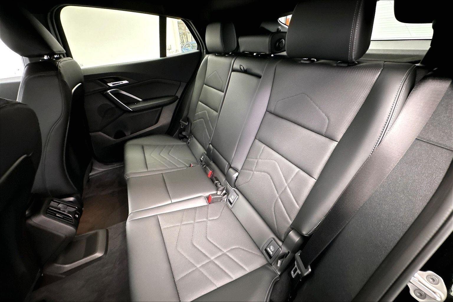 New 2026 Jet Black BMW xDrive28i image 15