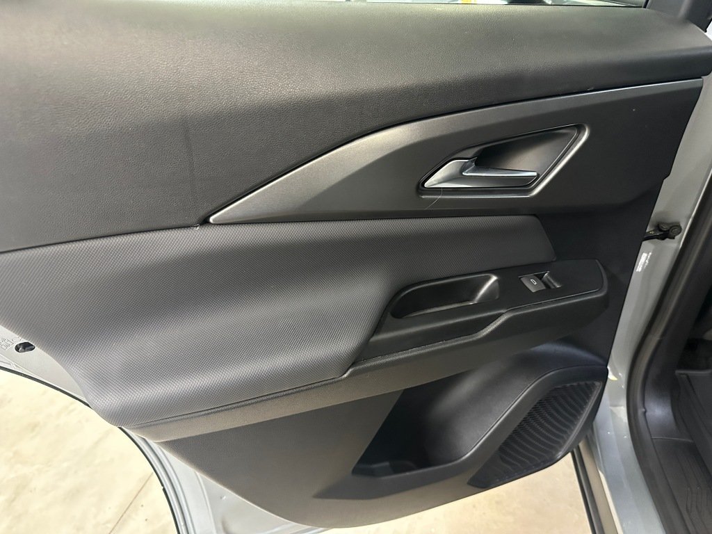 Used 2025 Sterling Gray Metallic Chevrolet LT image 19
