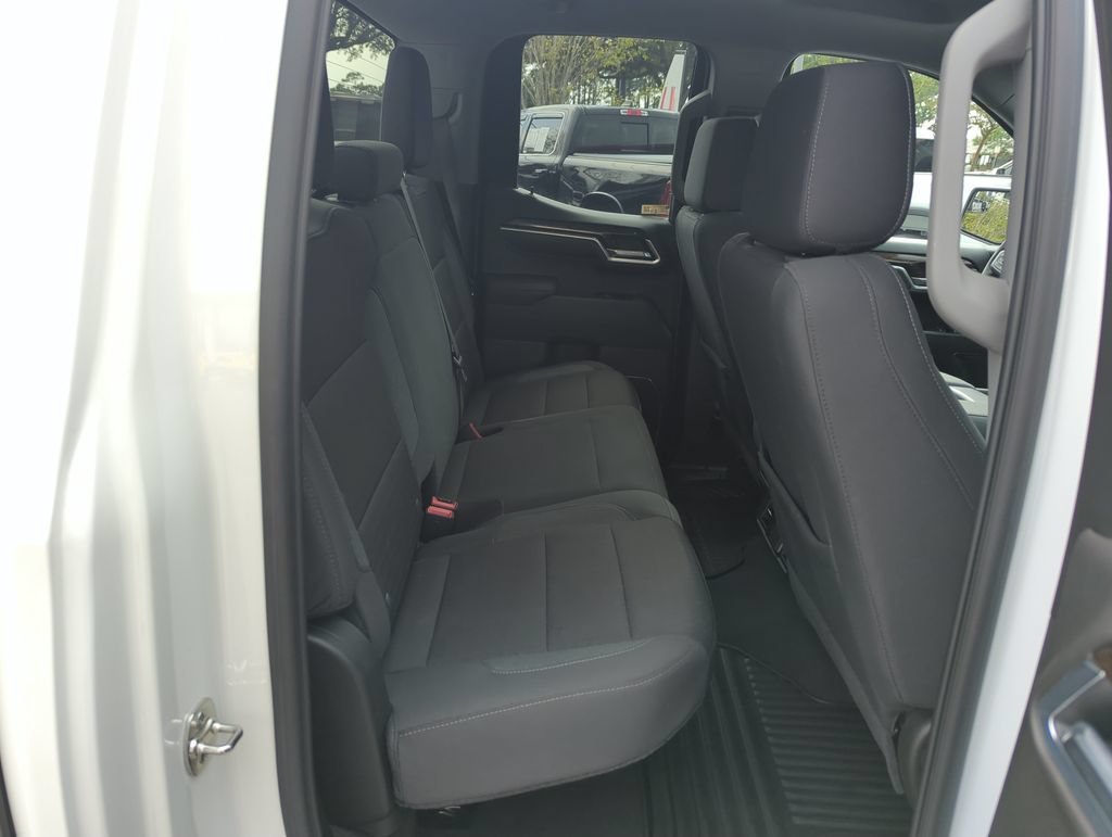 Used 2025 Summit White GMC Elevation image 29