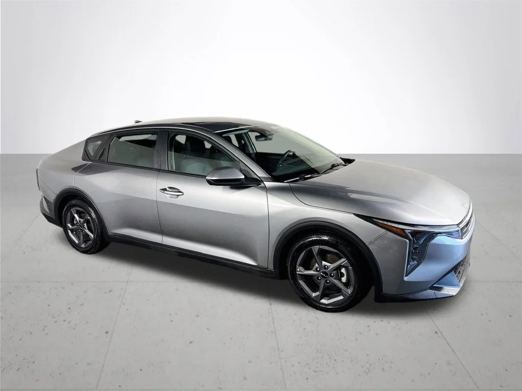 Used 2025 Gray Kia LXS image 4