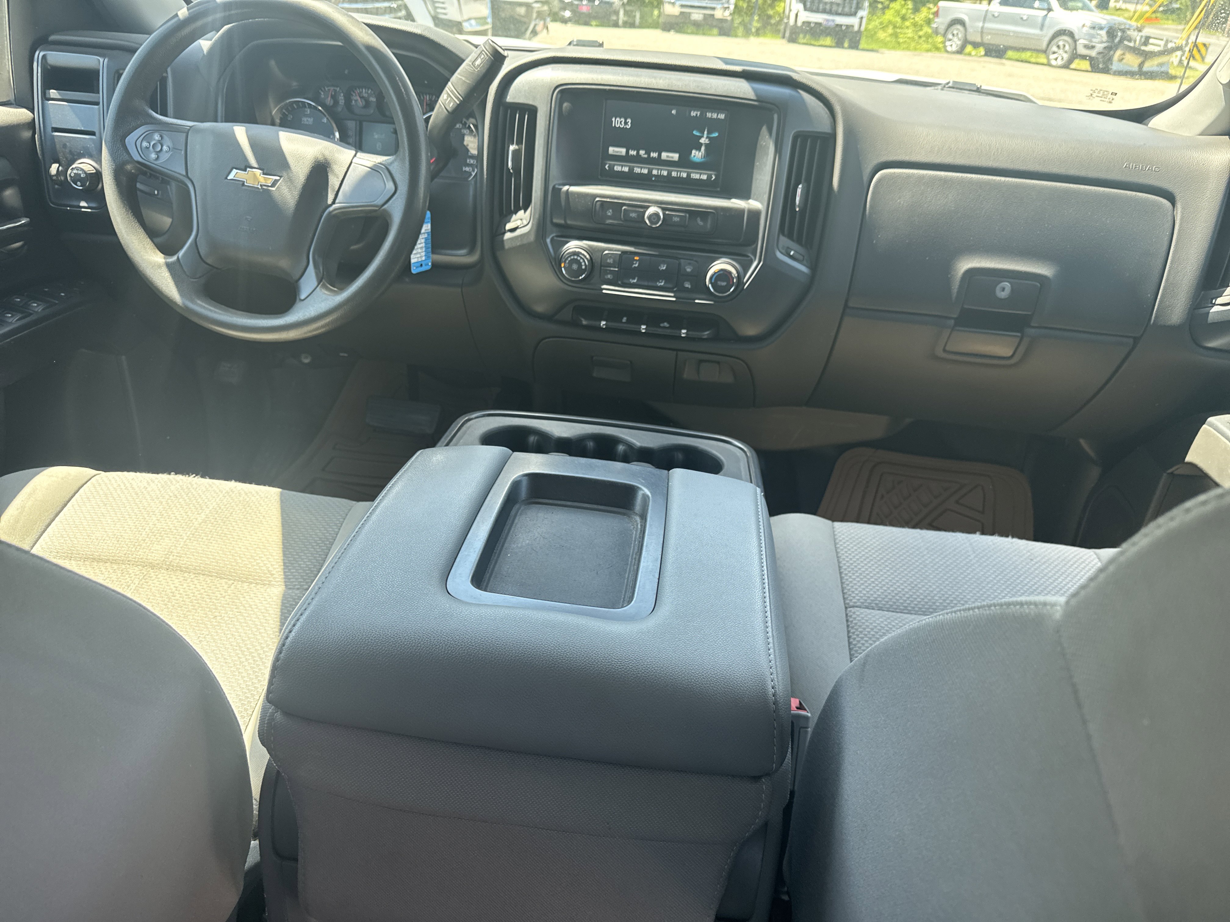 Used 2018 Summit White Chevrolet Custom image 12