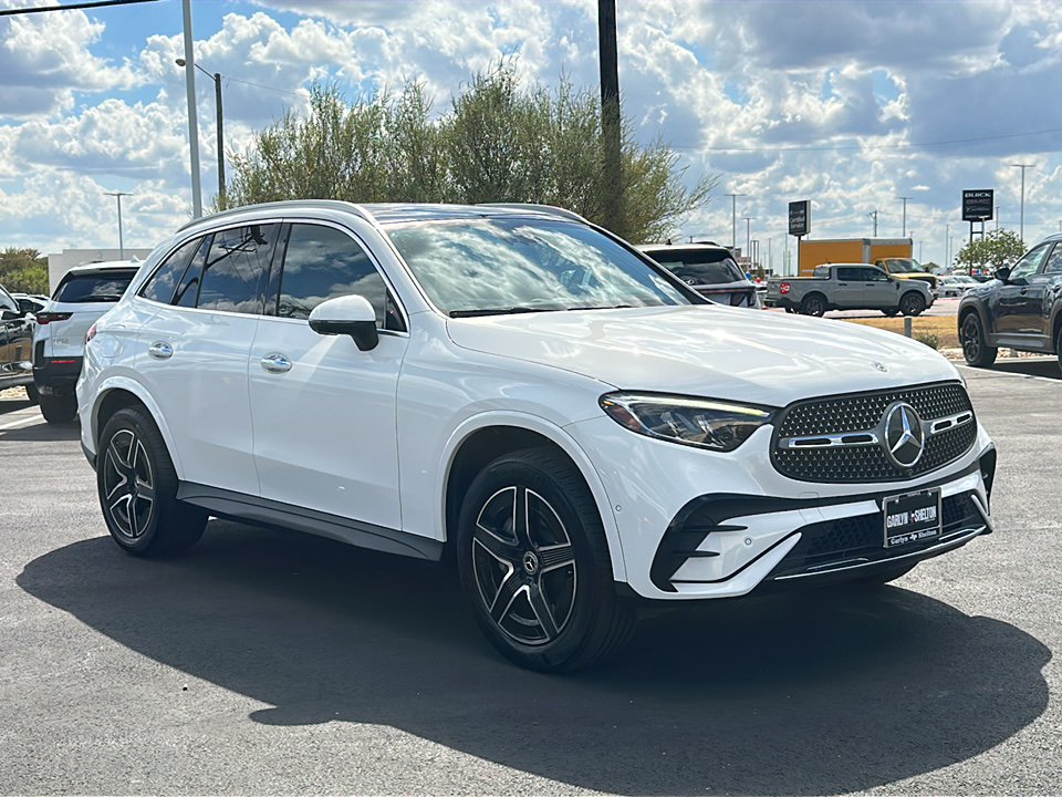 Used 2024 Polar White Mercedes-Benz 4MATIC® SUV image 10