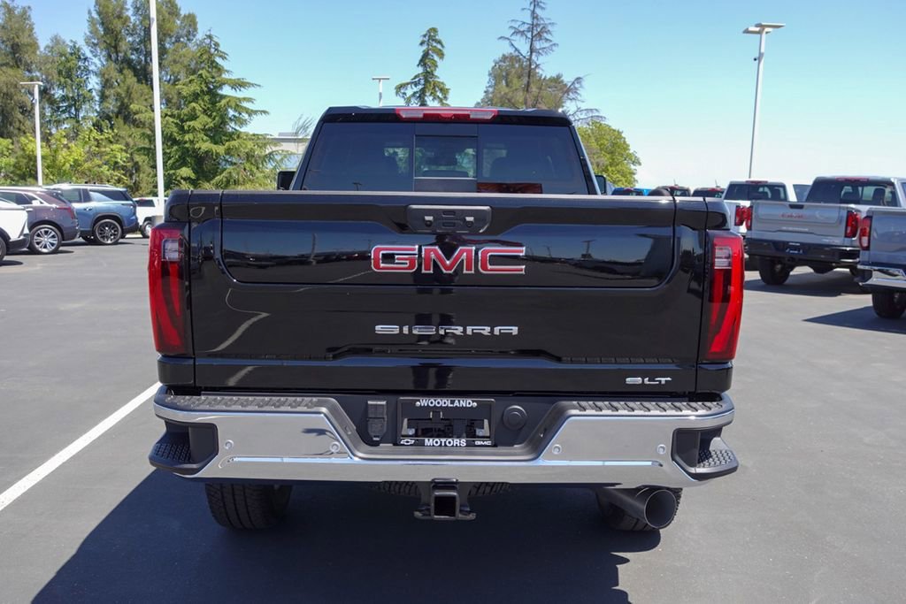 Used 2025 Onyx Black GMC SLT image 10