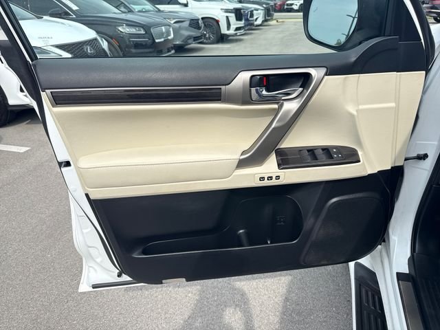Used 2021 White Lexus 460 image 12
