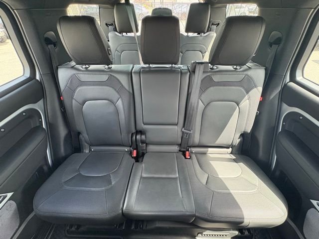 Certified Used 2023 Silver Land Rover X-Dynamic SE image 41