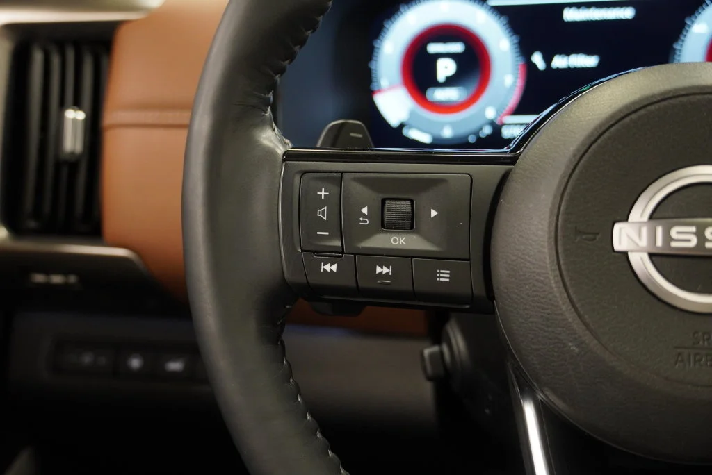 Used 2024 Gray Nissan Platinum image 35