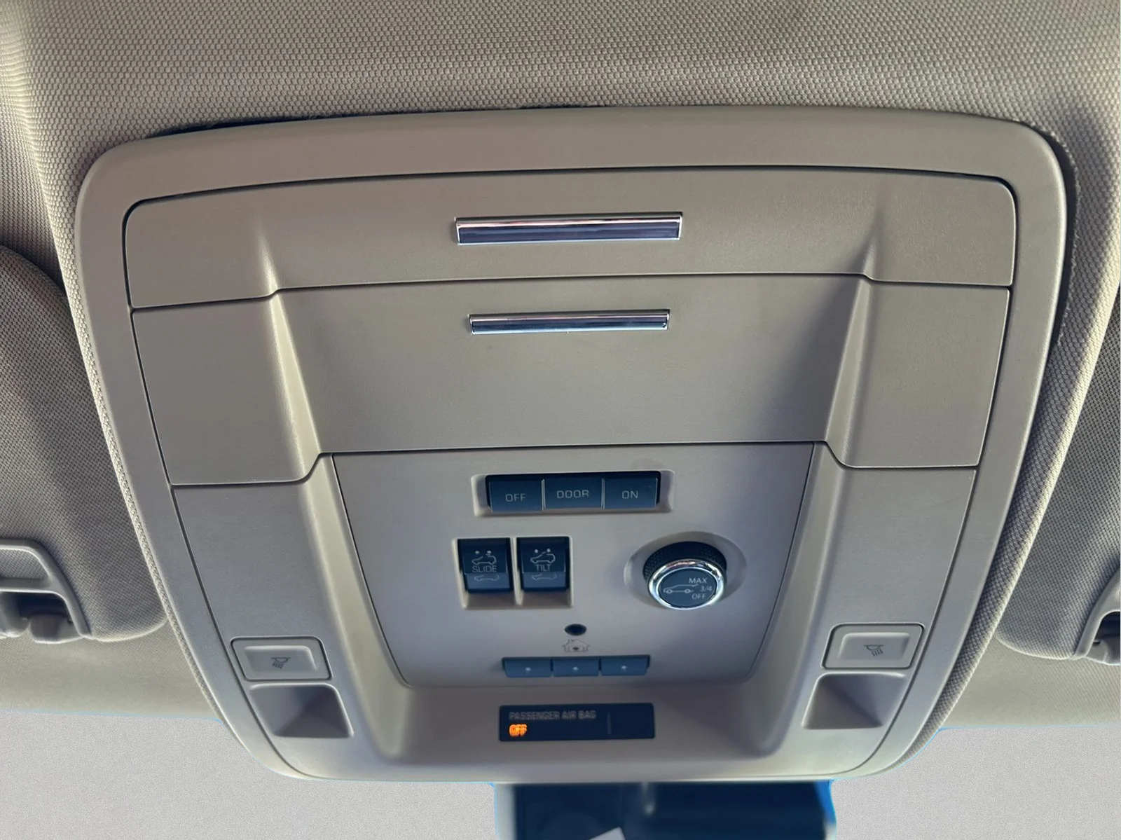 Used 2019 Pearl Chevrolet Premier image 37