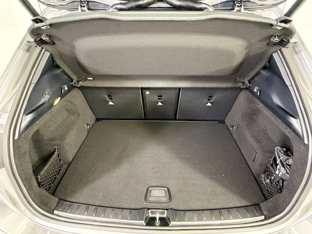 New 2026 Mountain Grey Metallic Mercedes-Benz GLA 250 image 27