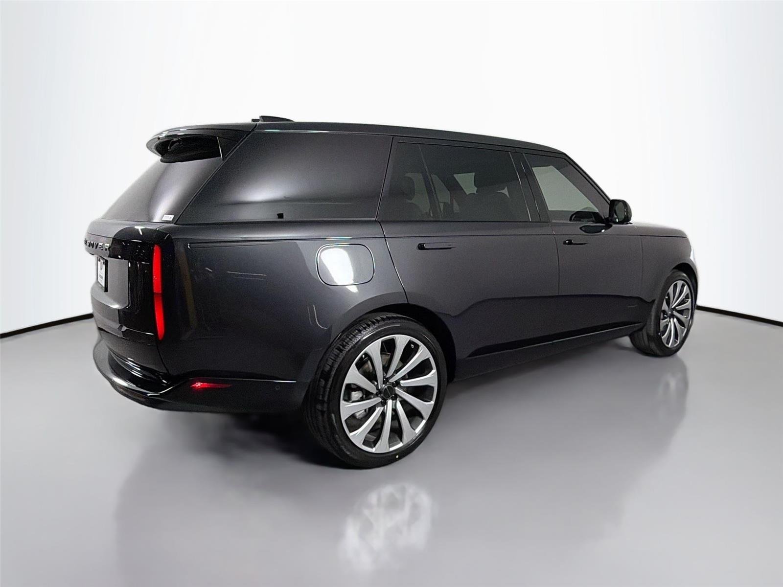 New 2026 Carpathian Grey LAND ROVER SE LWB 7-Seats / V8 image 5