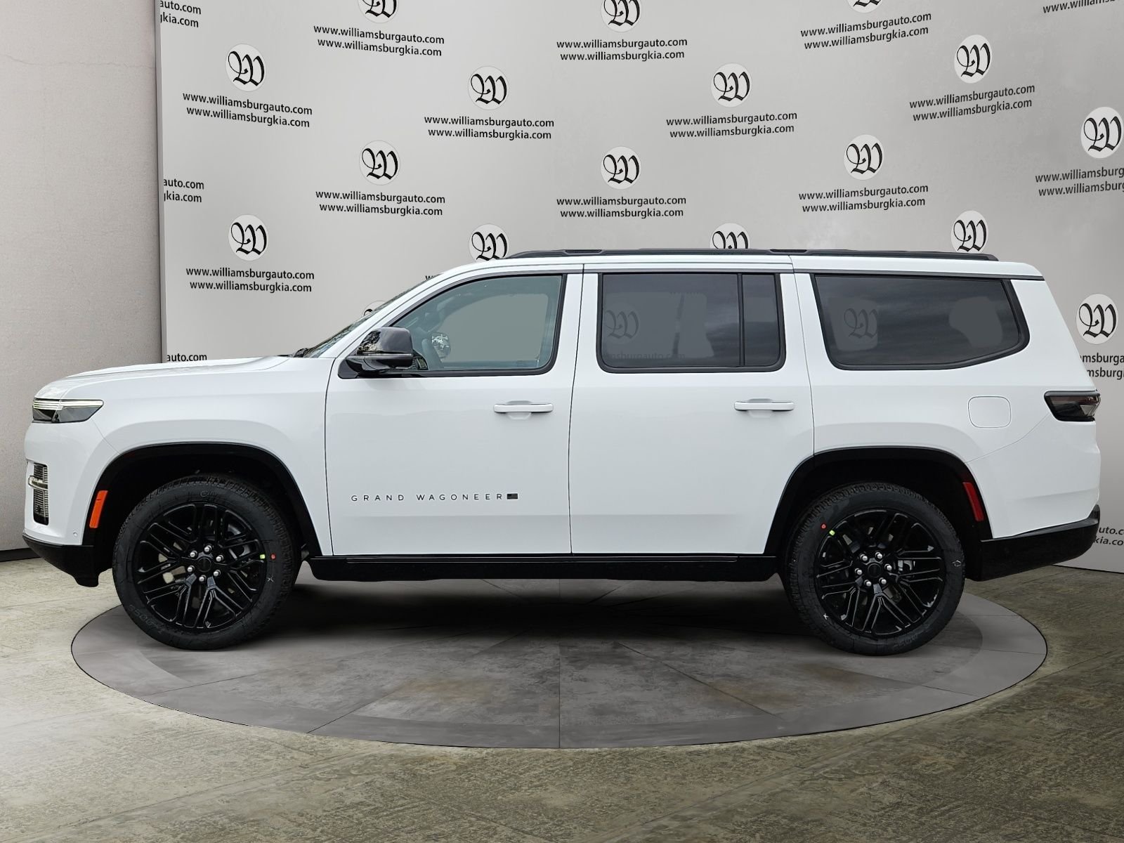 New 2026 Bright White Clear-Coat Exterior Paint Jeep Limited Reserve image 2
