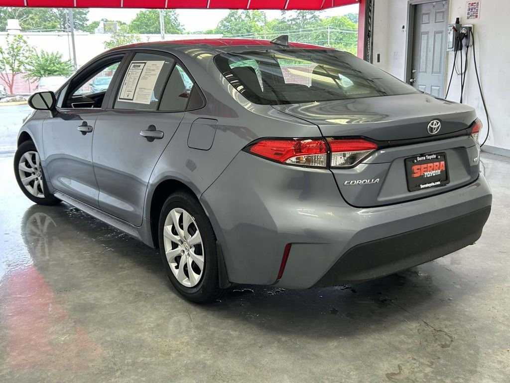 Certified Used 2025  Toyota LE image 5