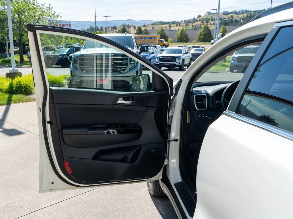 Used 2020 White Kia EX image 16
