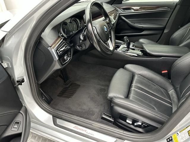 2019 BMW 5 Series 530i - Photo 11